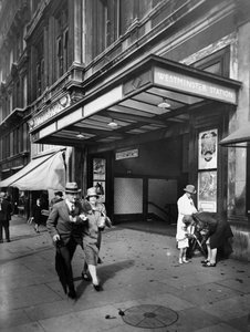 Entrée de la station de métro Westminster, City of Westminster, Londres - George Davison Reid