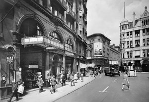 Station Piccadilly Circus, entrée Haymarket, Westminster, Londres, vers 1930 - George Davison Reid
