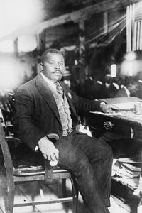 Marcus Garvey (1887-1940), panafricaniste et héros national jamaïcain - George Grantham   Bain News Service Bain