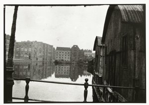 Vue depuis le pont vers l
