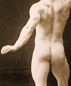 Eugen Sandow, en pose gréco-romaine classique