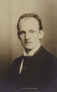 Gerhard Hauptmann (1862-1946), dramaturge et romancier allemand (photo b/w) - German Photographer