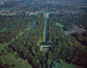 Art baroque : vue aérienne du parc de Nymphenburg - German School