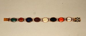 Bracelet (or et pierres) - German School