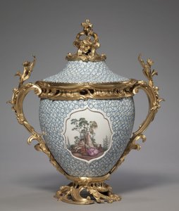Vase couvert, manufacture Meissen Porcelain Factory, Allemagne, 1749 - German School