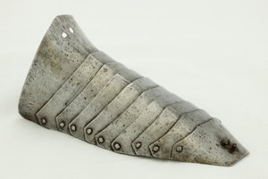 Sabaton droit, c.1490, restauré 1850-1925 - German School