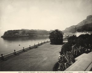 Belvédère devant le Casino de Montecarlo avec vue sur Monaco