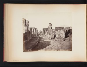 Vue de la Strada di Salustio à Pompéi, Italie - Giorgio Sommer (attributed to)