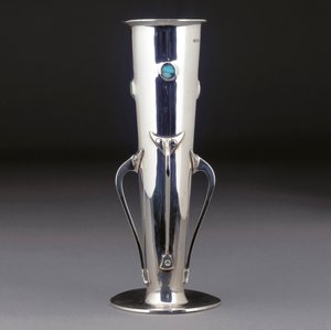 Un vase en argent et turquoise Cymric, 1901 - Giovanni Bigatti