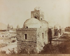 Église de San Giovanni degli Eremiti à Palerme, détail des dômes