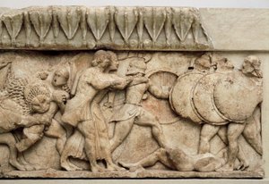 Gigantomachie : le lion de Cybèle dévore un géant tandis qu