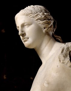 Vénus de Milo, détail de la tête, période hellénistique, c.100 av. J.-C.