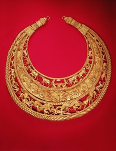 Collier avec scènes pastorales