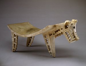 Pierre de broyage cérémonielle avec tête de jaguar