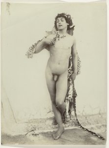 Garçon nu avec peau de léopard - Guglielmo von Plüschow