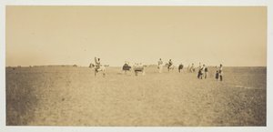 Sans titre [visiteurs regardant des manœuvres militaires], 1857 - Gustave Le Gray