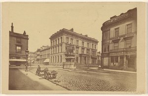 Statue de la Reine et Club House, Glasgow. - H. Macfarlane
