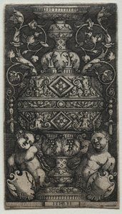 Vase orné d