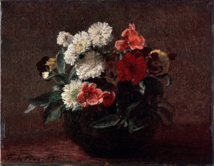 Fleurs dans un vase de faïence