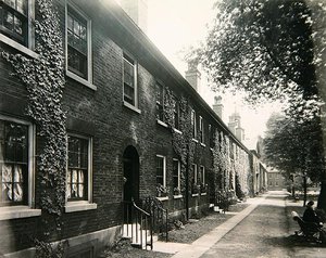 Les maisons de retraite des quincailliers, Kingsland Road, Shoreditch, vers 1910 - Henry Dixon
