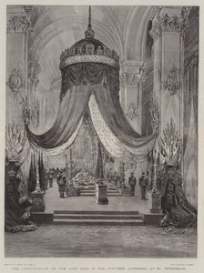 La mise en bière du défunt tsar dans la cathédrale de la forteresse à Saint-Pétersbourg