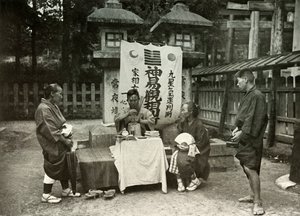Une diseuse de bonne aventure au temple d