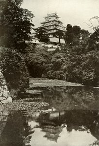 Un vieux château féodal depuis le fossé, 1910 - Herbert Ponting