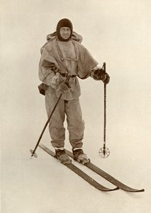 Capitaine Scott sur des skis, vers 1910-1913, 1913