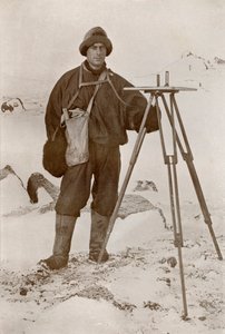 F. Debenham, 9 septembre 1911, 1913