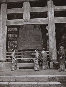 La Grande Cloche au Temple Chio-in - Herbert Ponting