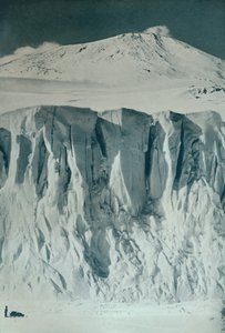 Les remparts du mont Erebus, vers 1911, 1913
