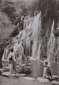 La cascade des bijoux tombants à Yumoto - Herbert Ponting