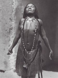 Afrique : Danseuse du ventre soudanaise