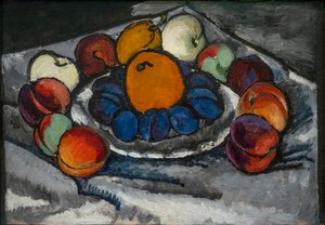 Nature morte. Fruits dans un plat