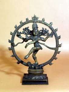 Shiva dansant dans le cercle de feu et écrasant l