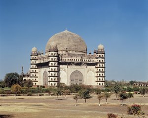 Vue du Gol Gumbaz, mausolée de Mohammed Adil Shah II (1627-57) construit en 1659 - Indian School