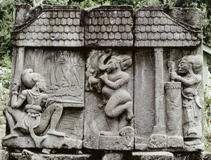 Scène de forgeron (pierre volcanique) - Indonesian School