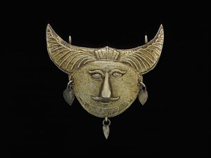 Pendentif, peuples des Moluques (or martelé) - Indonesian School