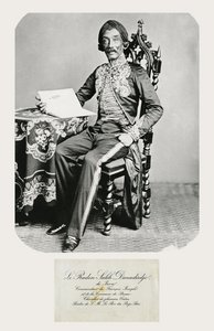 Portrait de Raden Saleh et sa carte de visite, vers 1850-70 (photo et gravure en noir et blanc) - Indonesian School