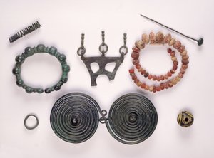 Bijoux trouvés dans une tombe féminine à Hallstatt, celtique