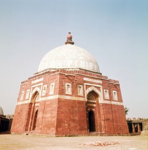 Mausolée de Ghiyathud-din Tughluq, Tughluqabad, 1321-25 - Islamic School