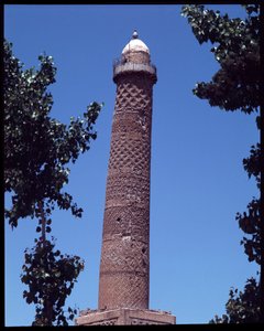 Le minaret penché de la grande mosquée d