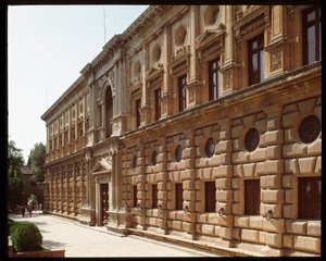 Vue du Palais de Charles V