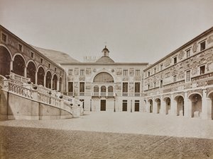 Album "Italie 1882, Naples, Pise, Gênes, Corniche": La cour intérieure du Palais des Princes de Monaco - Italian Photographer