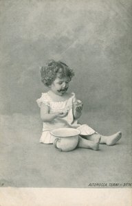 Bébé jouant avec des bulles (photo n/b) - Italian Photographer