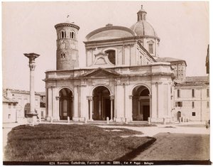 Cathédrale de la Résurrection de Notre Seigneur Jésus-Christ, Ravenne, Émilie-Romagne, Italie, photographie de Pietro Poppi, Bologne, vers 1900 - Italian Photographer