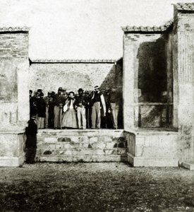 Giuseppe Garibaldi avec Giuseppe Fiorelli en visite à Pompéi - Italian Photographer