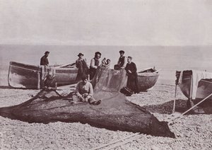 Italie : Bordighera, pêcheurs au travail (photo n/b) - Italian Photographer