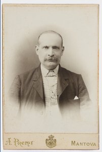 Photo sur une carte postale représentant le peintre Albano Lugli - Italian Photographer