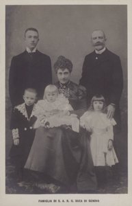 Prince Thomas, duc de Gênes et sa femme, princesse Isabelle de Bavière, avec leurs enfants - Italian Photographer